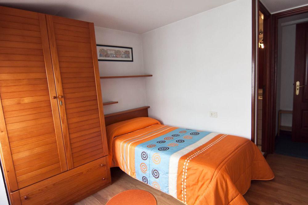Pr La Paz Hotel ซานติอาโก เด กอมโปสเตลา ภายนอก รูปภาพ