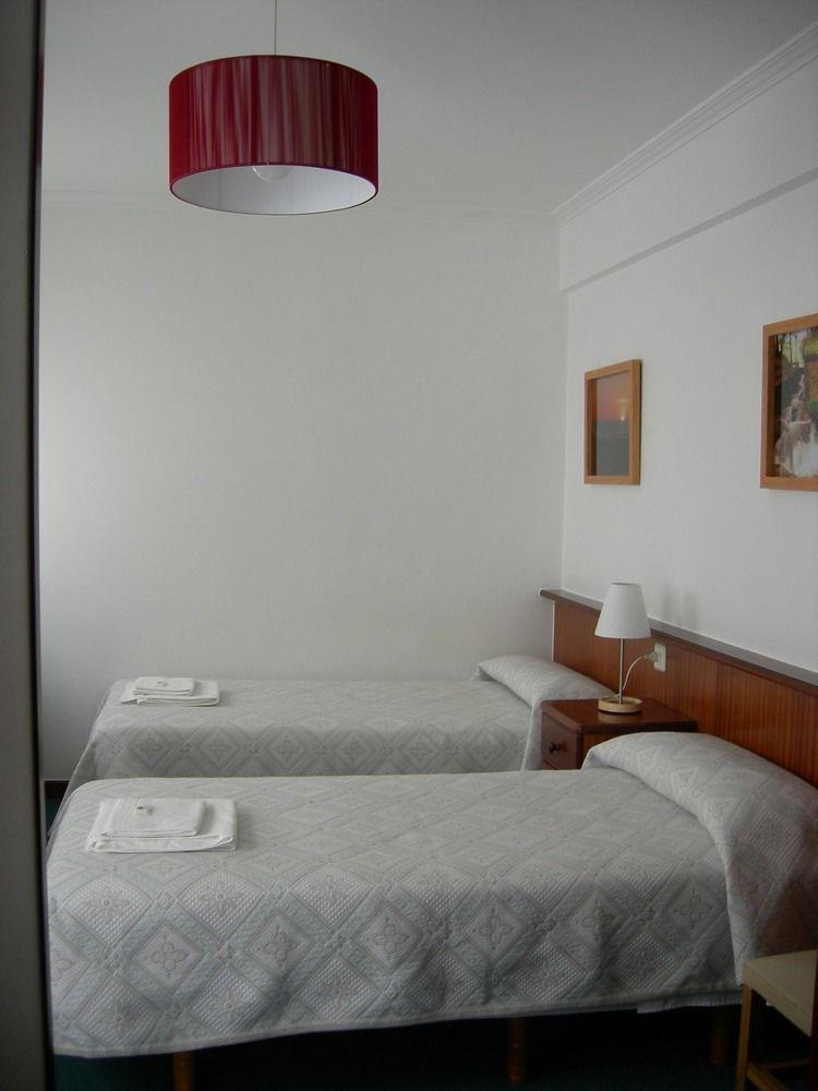 Pr La Paz Hotel ซานติอาโก เด กอมโปสเตลา ภายนอก รูปภาพ
